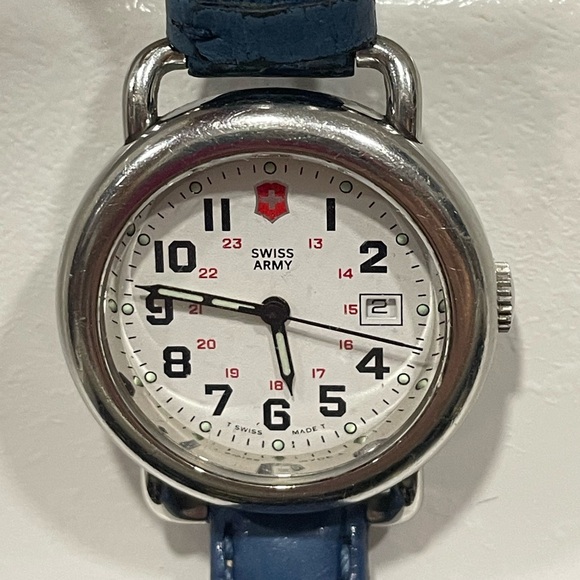 Victorinox Swiss Army Womens Cavalry Field Date Quartz...